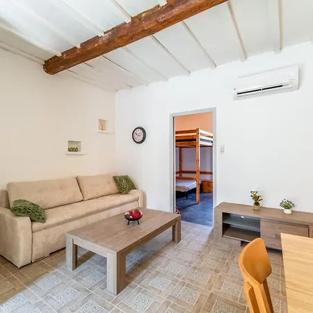 A 5 Min Des Arenes Apartamento