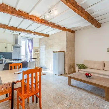 A 5 Min Des Arenes Apartamento *